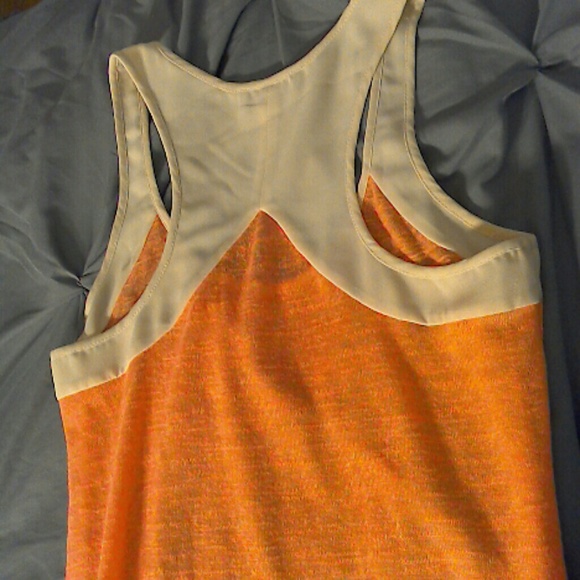 Cute tank - Picture 2 of 3